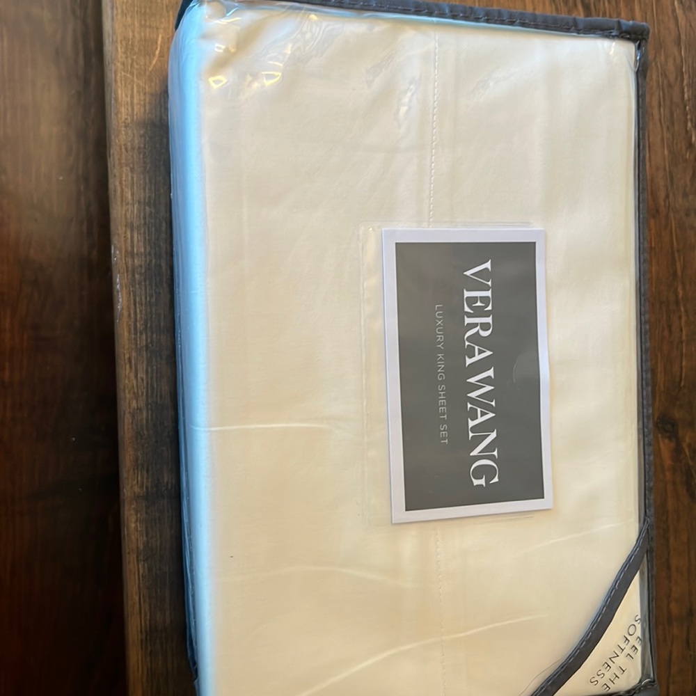 Brand new unopened Vera Wang 800 tc luxury king sheet set